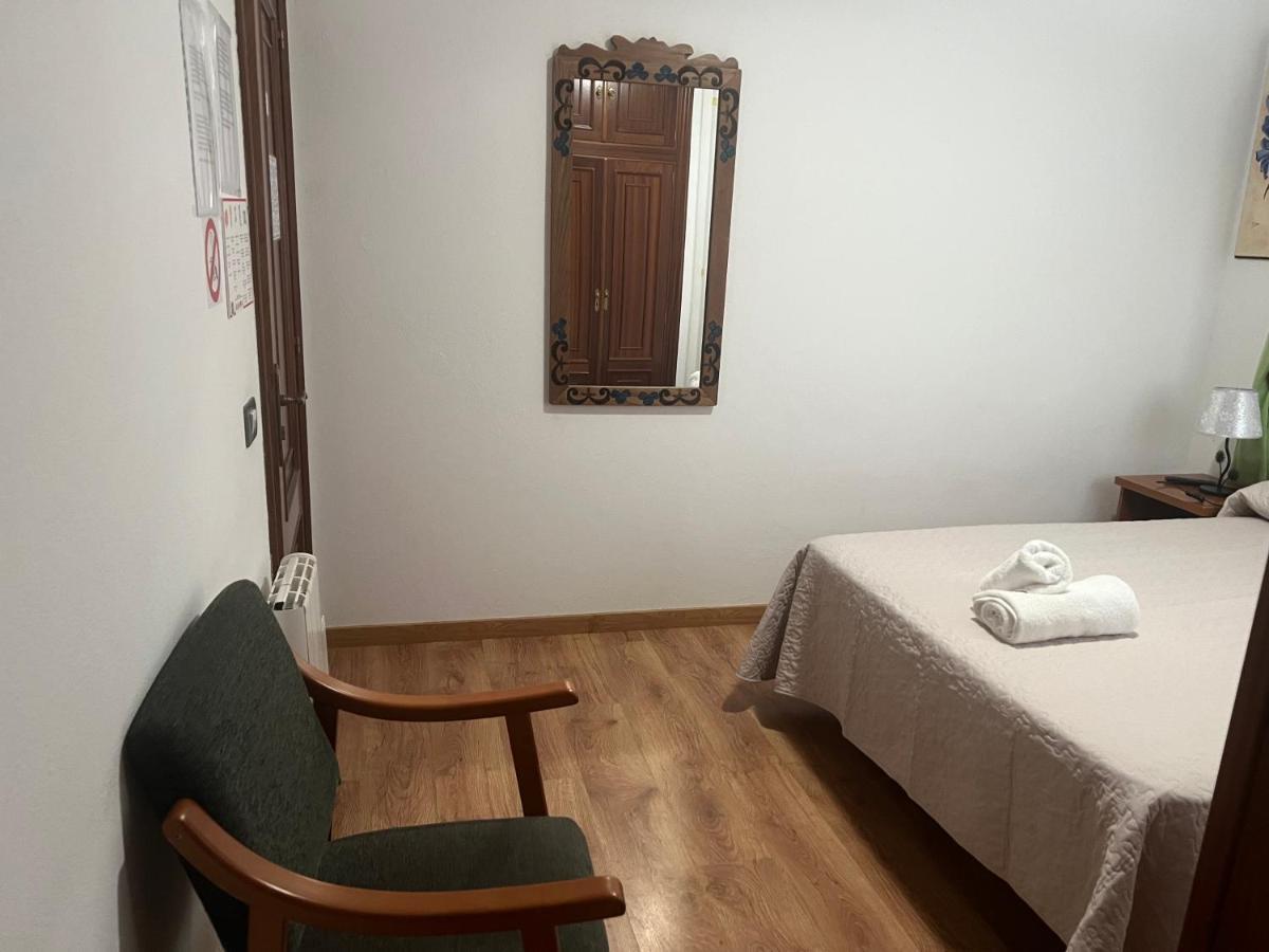O Castelo Hotell Palas de Rei Eksteriør bilde